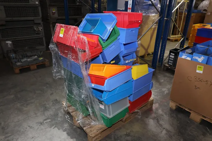 Konvolut Lagerboxen ohne Palette